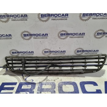 Recambio de rejilla delantera para opel zafira b referencia OEM IAM 325769024  