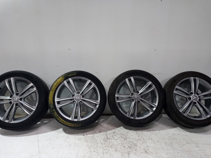 Recambio de juego llantas para volkswagen golf vii lim. (5g1) comfortline bluemotion referencia OEM IAM 5G0601025DD  