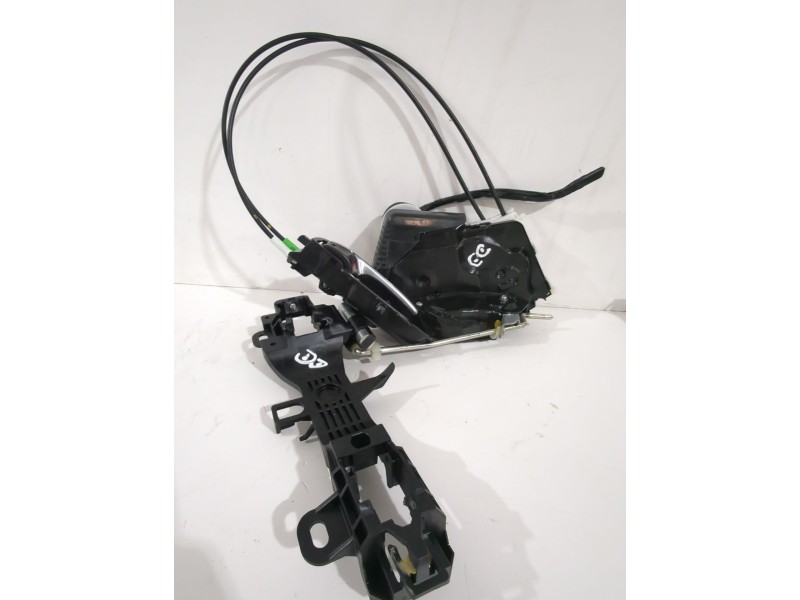 Recambio de cerradura puerta delantera derecha para toyota yaris active referencia OEM IAM U3111130F1  