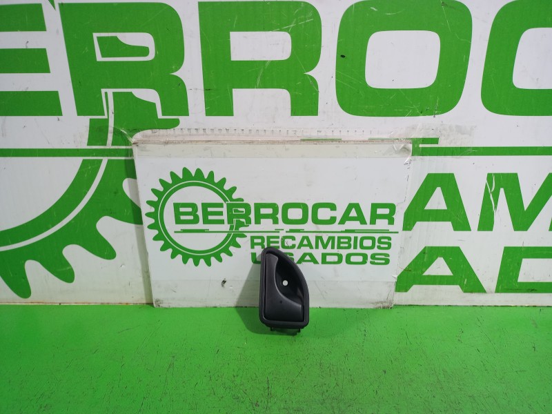 Recambio de maneta interior delantera derecha para renault kangoo (f/kc0) expression referencia OEM IAM 8200247803  