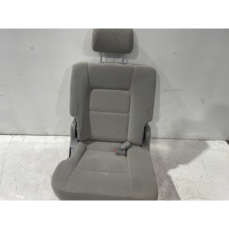 Recambio de asientos trasero derecho para kia carnival ii 2.9 crdi lx referencia OEM IAM K54K57400MCQ1  