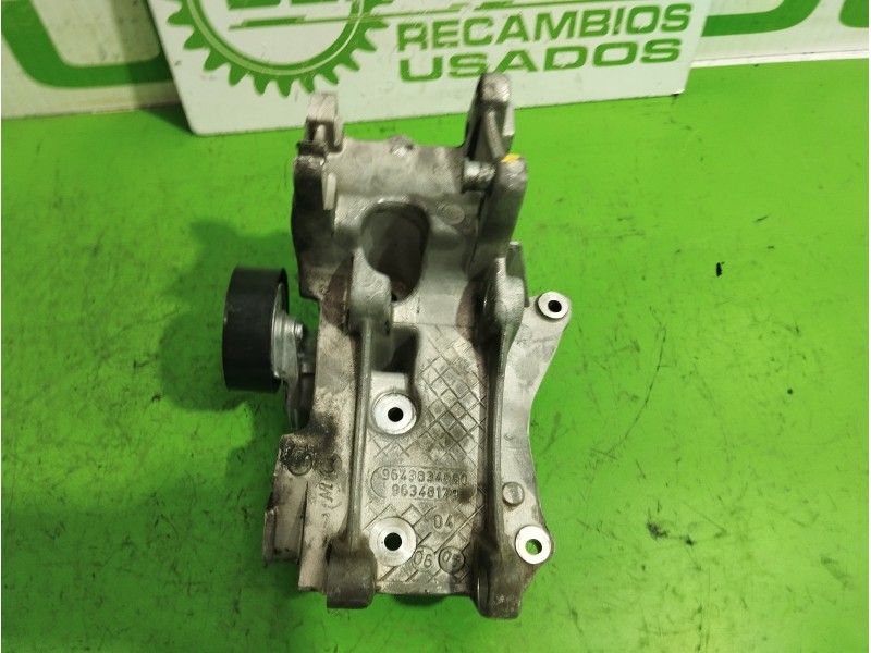 Recambio de soporte alternador para citroën c5 break 2.0 hdi referencia OEM IAM 9643834880  