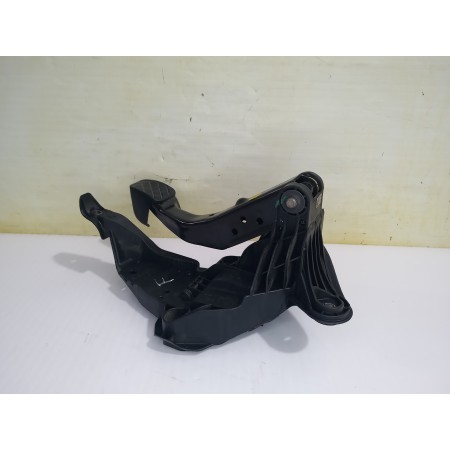 Recambio de pedal freno para volkswagen polo (6c1) a-polo referencia OEM IAM 6C1721058D  