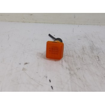 Recambio de piloto lateral derecho para ford sierra berlina brillant referencia OEM IAM 87BG13K309AA  