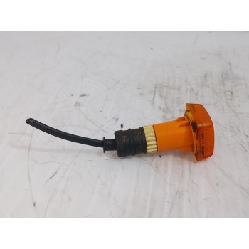 Recambio de piloto lateral derecho para ford sierra berlina brillant referencia OEM IAM 87BG13K309AA  