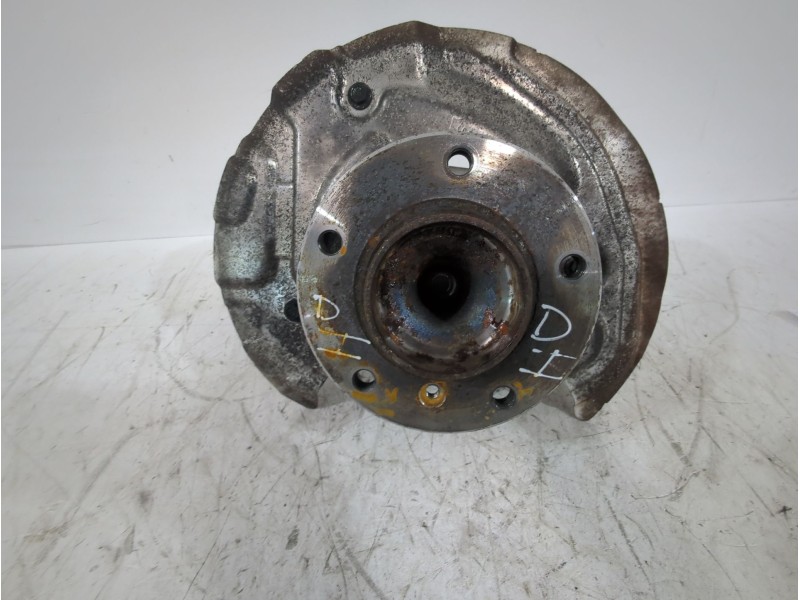 Recambio de mangueta delantera izquierda para bmw 1 (e87) 120 d referencia OEM IAM 31216793923  