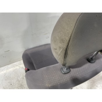 Recambio de asiento delantero derecho para toyota prius (nhw20) basis referencia OEM IAM 7110047300B0  