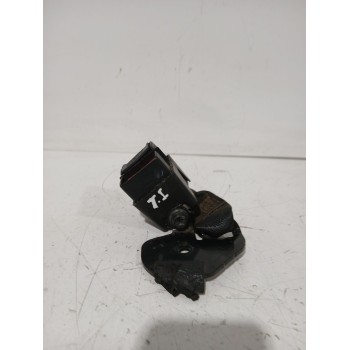 ENGANCHE CINTURON TRASERO IZQUIERDO 8200684049 