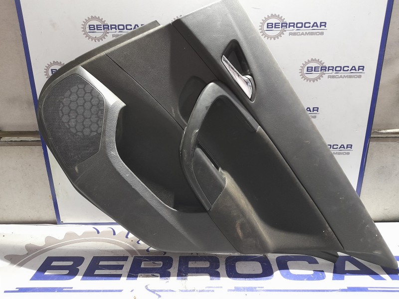 Recambio de guarnecido puerta trasera derecha para opel insignia berlina 2.0 16v cdti referencia OEM IAM 13277374  