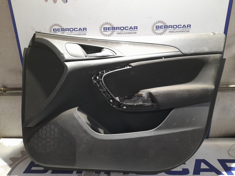 Recambio de guarnecido puerta delantera derecha para opel insignia berlina 2.0 16v cdti referencia OEM IAM 13277376  