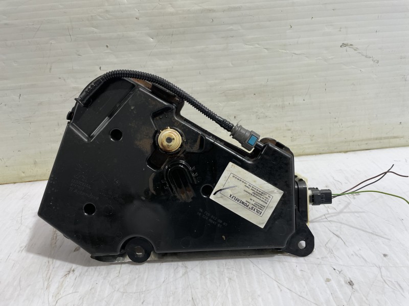 Recambio de deposito aditivo fap para peugeot 308 sw envy referencia OEM IAM 9671981280  