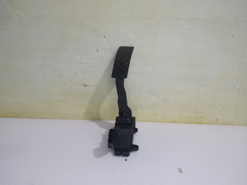 Recambio de pedal acelerador para volkswagen polo (6c1) a-polo referencia OEM IAM 6C1721503B  