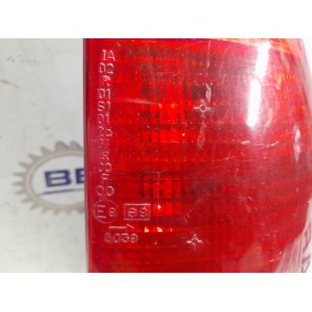 Recambio de piloto trasero derecho para opel corsa b referencia OEM IAM E95039  