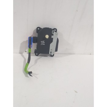 Recambio de motor apertura trampillas para toyota yaris active referencia OEM IAM CZ113800  