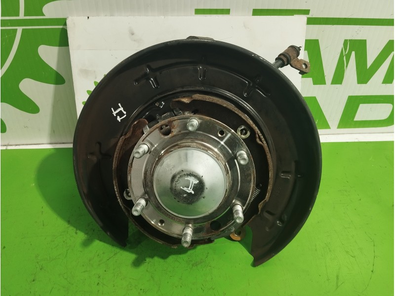 Recambio de mangueta trasera izquierda para kia carnival 2.9 crdi cat referencia OEM IAM 527504D000  