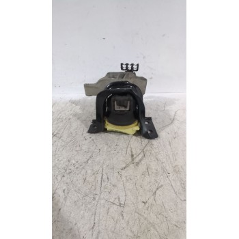 Recambio de soporte motor derecho para dacia sandero ii (b8_) 1.5 dci referencia OEM IAM 112845638R  