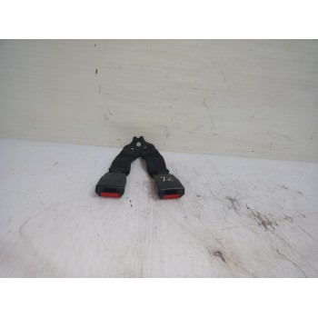 ENGANCHE CINTURON TRASERO CENTRAL 4M51A613K21AA 