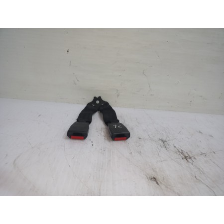 Recambio de enganche cinturon trasero central para ford sierra berlina brillant referencia OEM IAM 4M51A613K21AA  