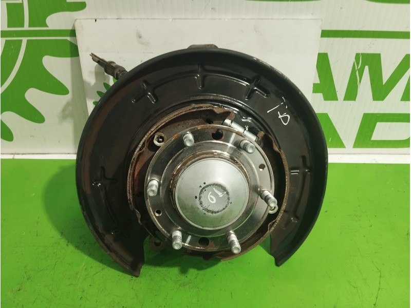 Recambio de mangueta trasera derecha para kia carnival 2.9 crdi cat referencia OEM IAM 527604D000  