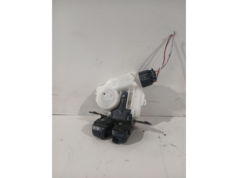 Recambio de cerradura maletero / porton para toyota yaris active referencia OEM IAM 6935002090  