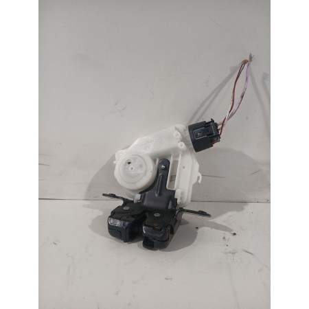 Recambio de cerradura maletero / porton para toyota yaris active referencia OEM IAM 6935002090  
