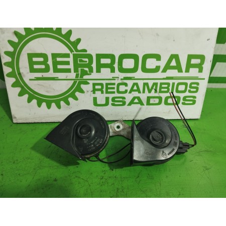 Recambio de claxon para ford focus berlina (cak) 1.8 tddi turbodiesel cat referencia OEM IAM 1345804  