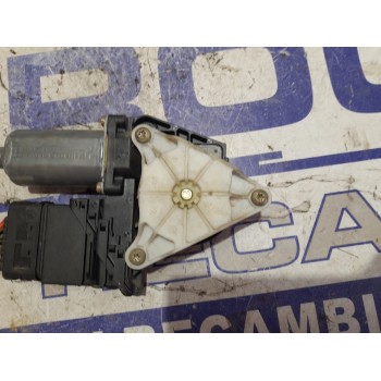Recambio de motor elevalunas trasero derecho para volkswagen passat berlina (3b2) 1.9 tdi referencia OEM IAM 0130821696  