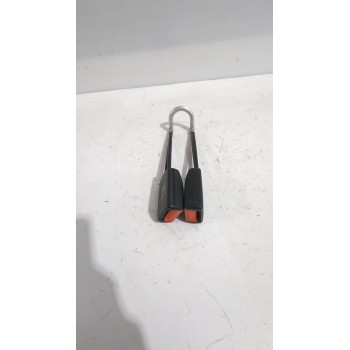 Recambio de enganche cinturon trasero central para volkswagen golf v (1k1) 2.0 fsi referencia OEM IAM 1H0857739A01C  