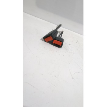 Recambio de enganche cinturon trasero central para volkswagen golf v (1k1) 2.0 fsi referencia OEM IAM 1H0857739A01C  