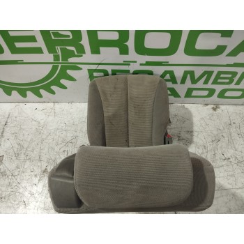 Recambio de asiento trasero medio para kia carnival 2.9 crdi cat referencia OEM IAM 4701674  