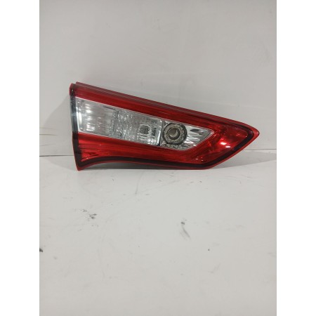 Recambio de piloto trasero izquierdo interior para toyota yaris active referencia OEM IAM 815910D620  