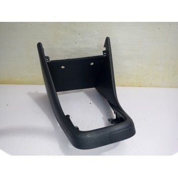 Recambio de moldura para volkswagen polo (6c1) a-polo referencia OEM IAM 6R1863680D82V  