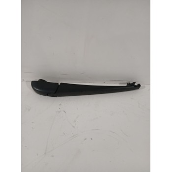 Recambio de brazo limpia trasero para toyota yaris active referencia OEM IAM 852410D150  