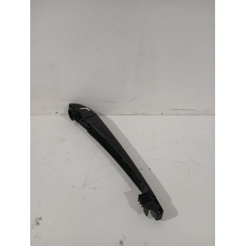 Recambio de brazo limpia trasero para toyota yaris active referencia OEM IAM 852410D150  