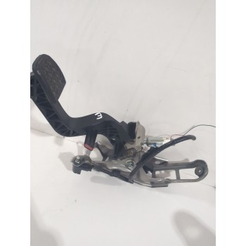 Recambio de pedal embrague para toyota yaris active referencia OEM IAM 313110D110  