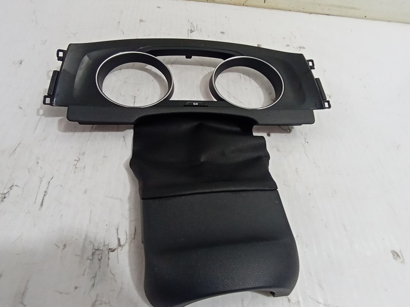 Recambio de moldura para volkswagen golf vii lim. (5g1) comfortline bluemotion referencia OEM IAM 5G0858565A  