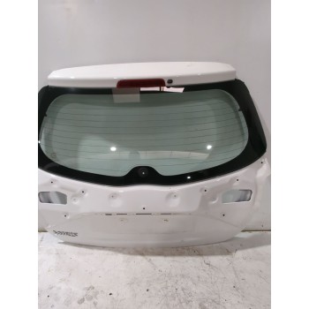 Recambio de porton trasero para toyota yaris active referencia OEM IAM 670050D540  