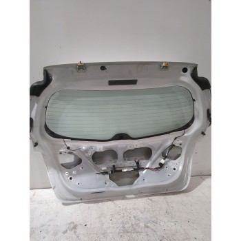 Recambio de porton trasero para toyota yaris active referencia OEM IAM 670050D540  