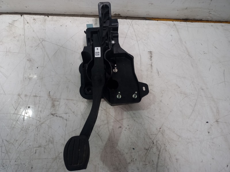 Recambio de pedal de freno para jeep avenger altitude referencia OEM IAM 9824311680  