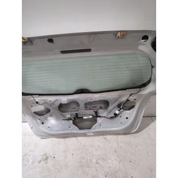 Recambio de porton trasero para toyota yaris active referencia OEM IAM 670050D540  