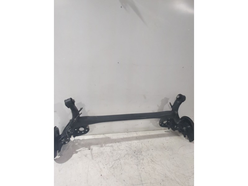 Recambio de puente trasero para toyota yaris active referencia OEM IAM 421100D520  