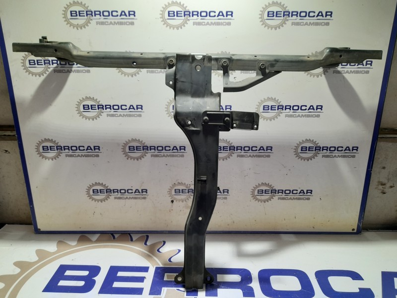 Recambio de panel frontal para kia carens 2.0 turbodiesel cat referencia OEM IAM 0K2FA56220A  
