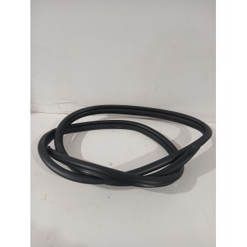 Recambio de goma contorno para toyota yaris active referencia OEM IAM 633310D070  