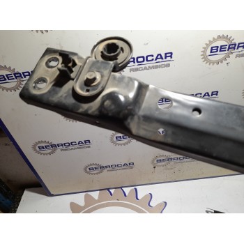 Recambio de panel frontal para kia carens 2.0 turbodiesel cat referencia OEM IAM 0K2FA56220A  