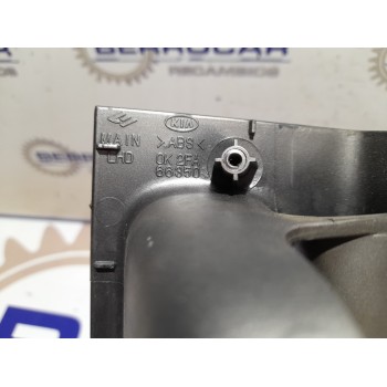 Recambio de tirador puerta para kia carens 2.0 turbodiesel cat referencia OEM IAM OK2FA66350  