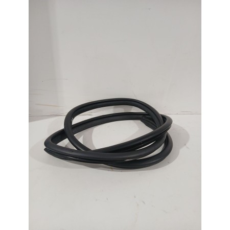 Recambio de goma contorno para toyota yaris active referencia OEM IAM 623320D070  