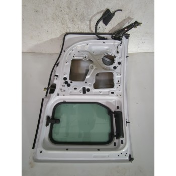 Recambio de puerta lateral corredera derecha para peugeot rifter 1.5 bluehdi 100 referencia OEM IAM 9820425380  