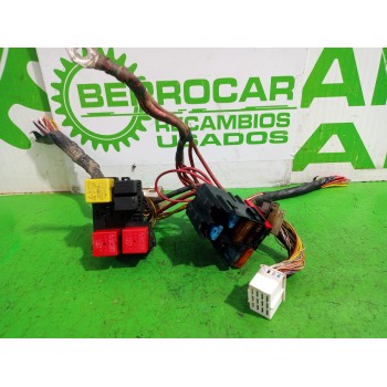 Recambio de caja reles / fusibles para renault kangoo (f/kc0) expression referencia OEM IAM 8L0941822  