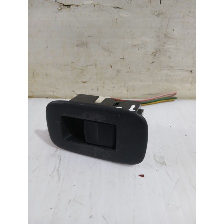 Recambio de mando elevalunas trasero izquierdo para toyota auris (_e15_) 1.33 dual-vvti (nre150_) referencia OEM IAM 848100D030 