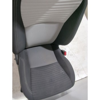 Recambio de asiento delantero derecho para toyota yaris active referencia OEM IAM 716300D240C1  